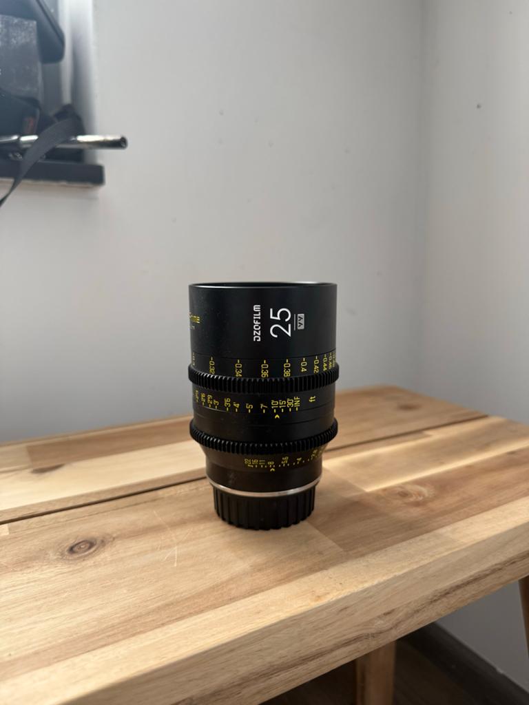 DZOFILM Vespid Prime 25mm T2.1 Cine Lens, Ophalen of Verzenden, Zo goed als nieuw, Standaardlens