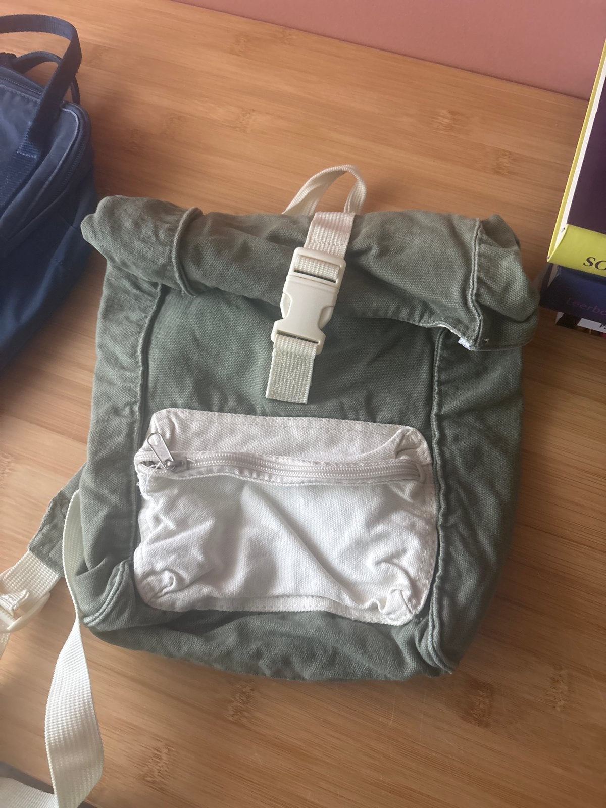 Groene canvas rugzak met rolsluiting, kind, Sieraden, Tassen en Uiterlijk, Overige merken, Gebruikt, 25 tot 40 cm, Ophalen of Verzenden