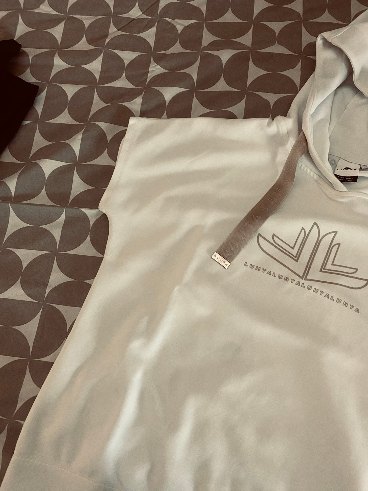 Luhta hoodie met korte mouwen, Ophalen of Verzenden, Zo goed als nieuw, Maat 36 (S), Wit