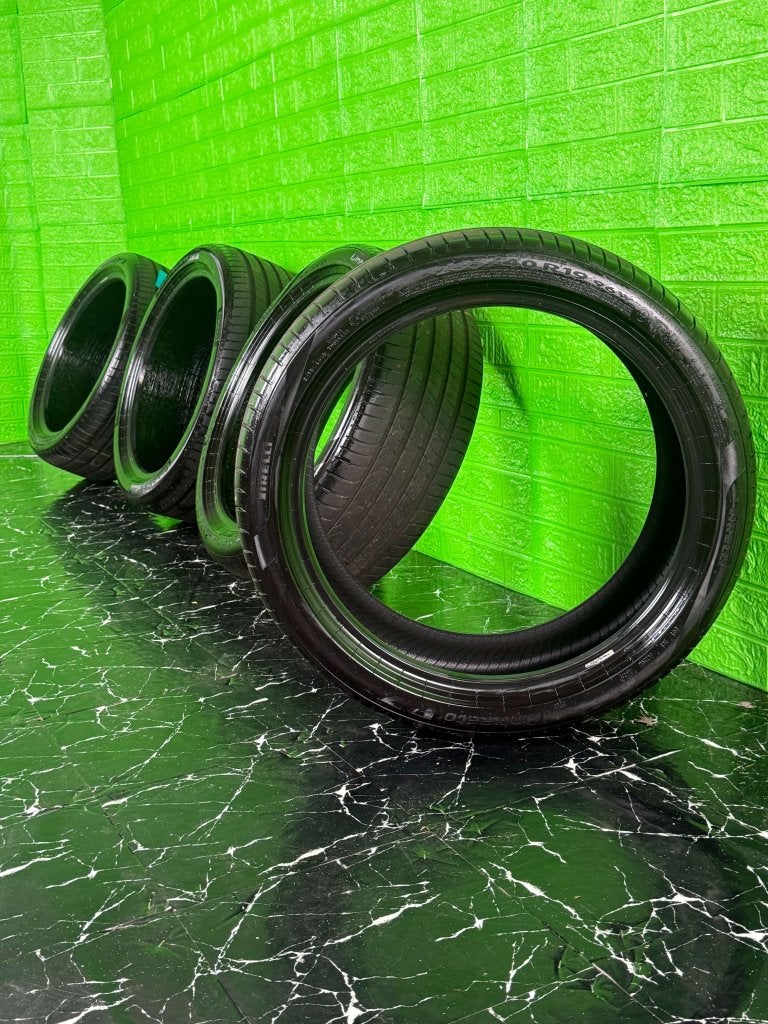 Pirelli Cinturato P7 235/40R19 zomerbanden, Gebruikt, Niet ingevuld, Ophalen of Verzenden, 235 mm
