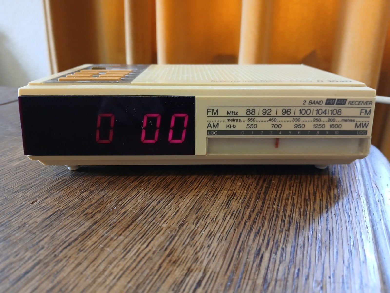 PHILIPS VINTAGE RADIO (WEKKER) WERKT NOG PERFECT.., Ophalen of Verzenden, Gebruikt