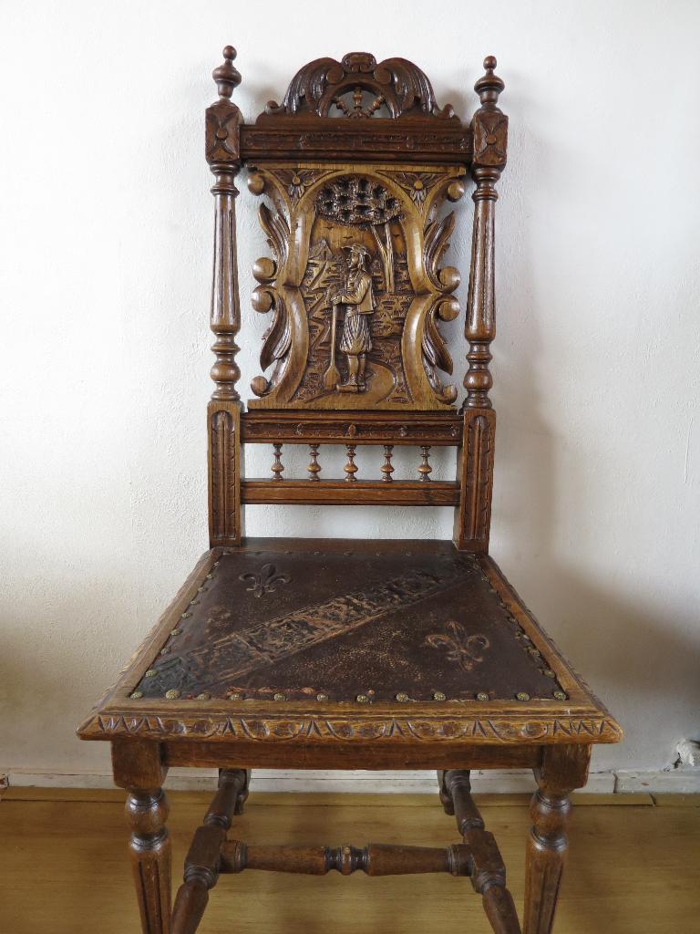 4 antieke stoelen met houtsnijwerken landbouwwerkers, Antiek en Kunst, Ophalen of Verzenden