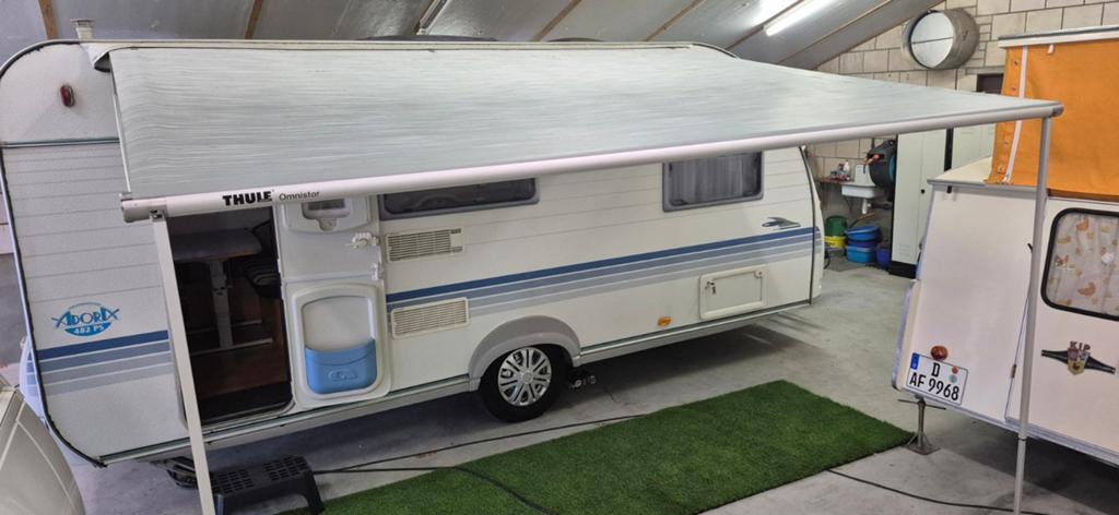 Thule 1200 zakluifel 350 x 250 kleur grijs, Ophalen