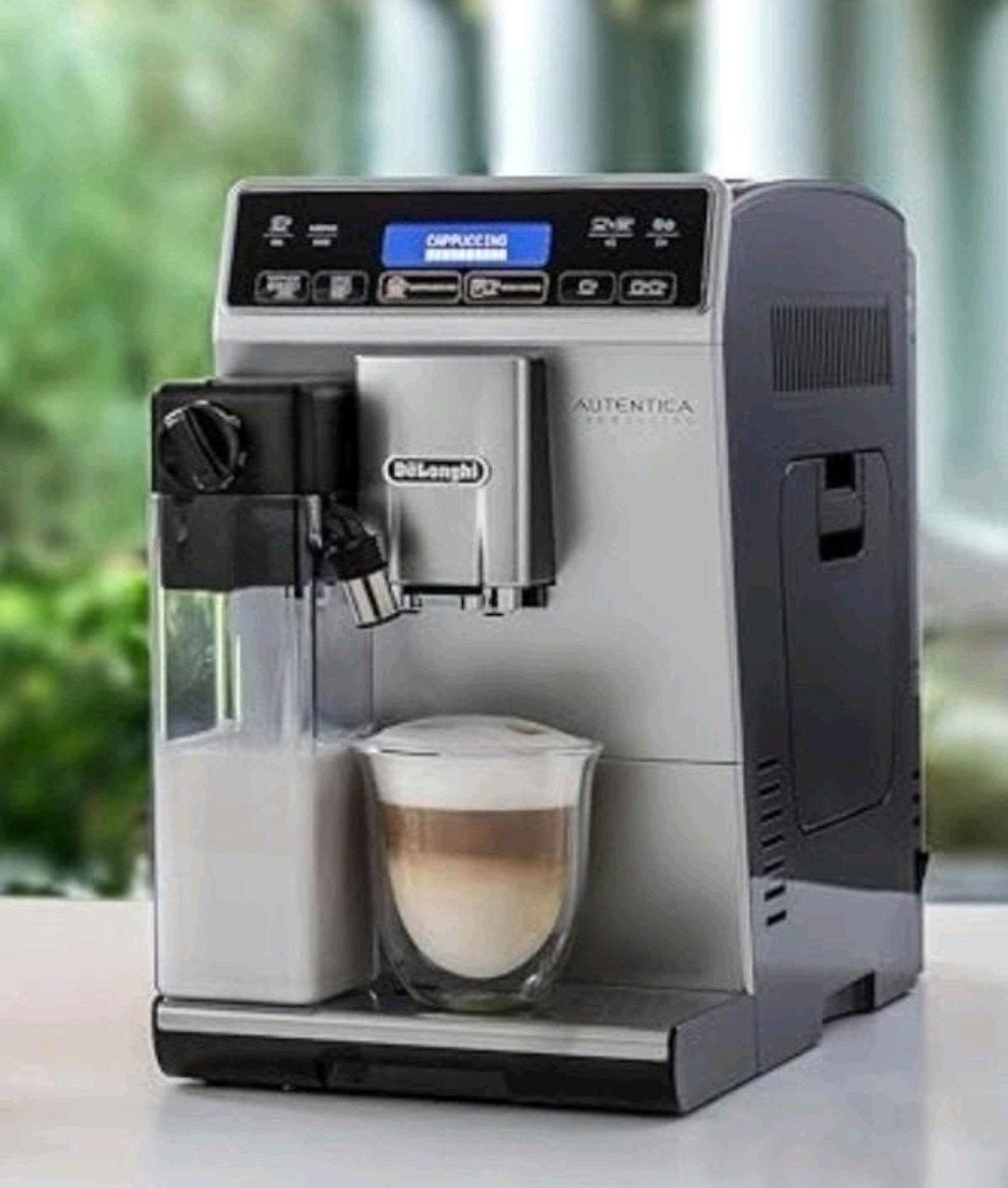 De'Longhi Autentica Cappuccino
Fully automatic bean-to-cup c, Ophalen, Gebruikt