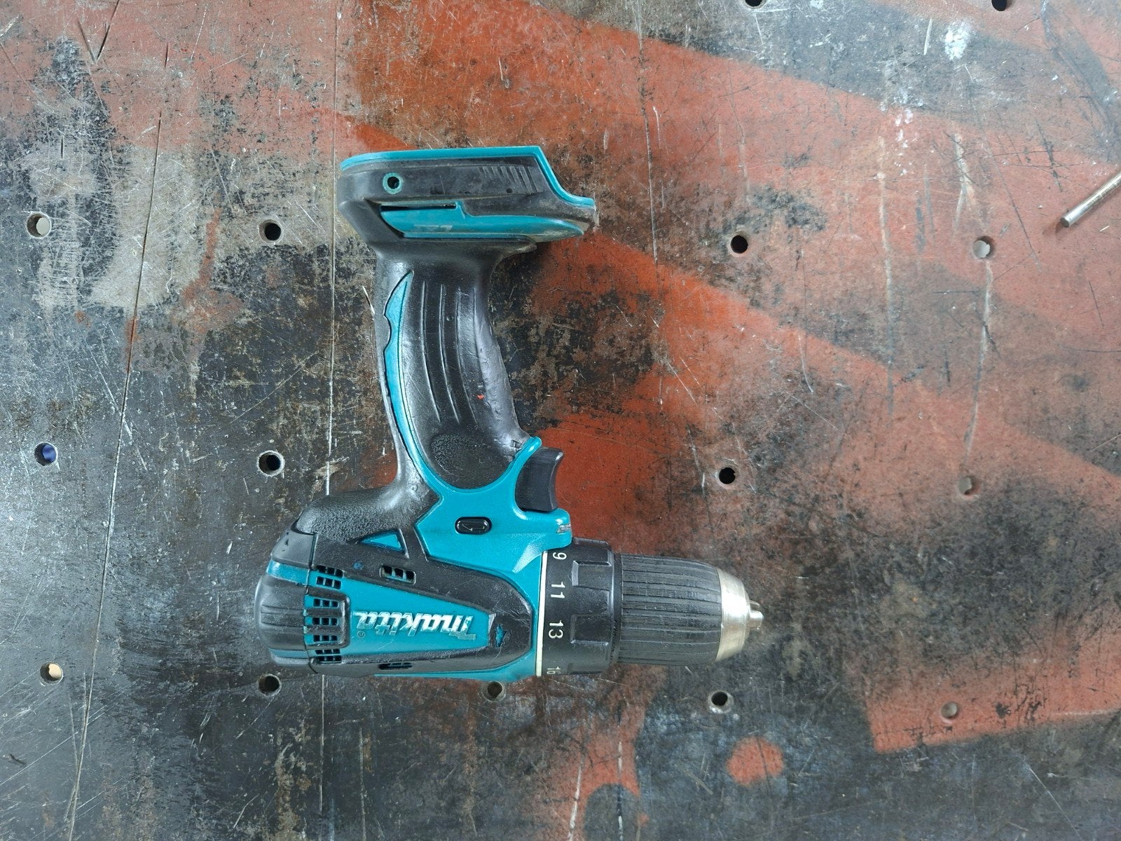 Makita BDF446 Accuboormachine - Zo goed als nieuw, Ophalen, Variabele snelheid, Minder dan 400 watt, Zo goed als nieuw