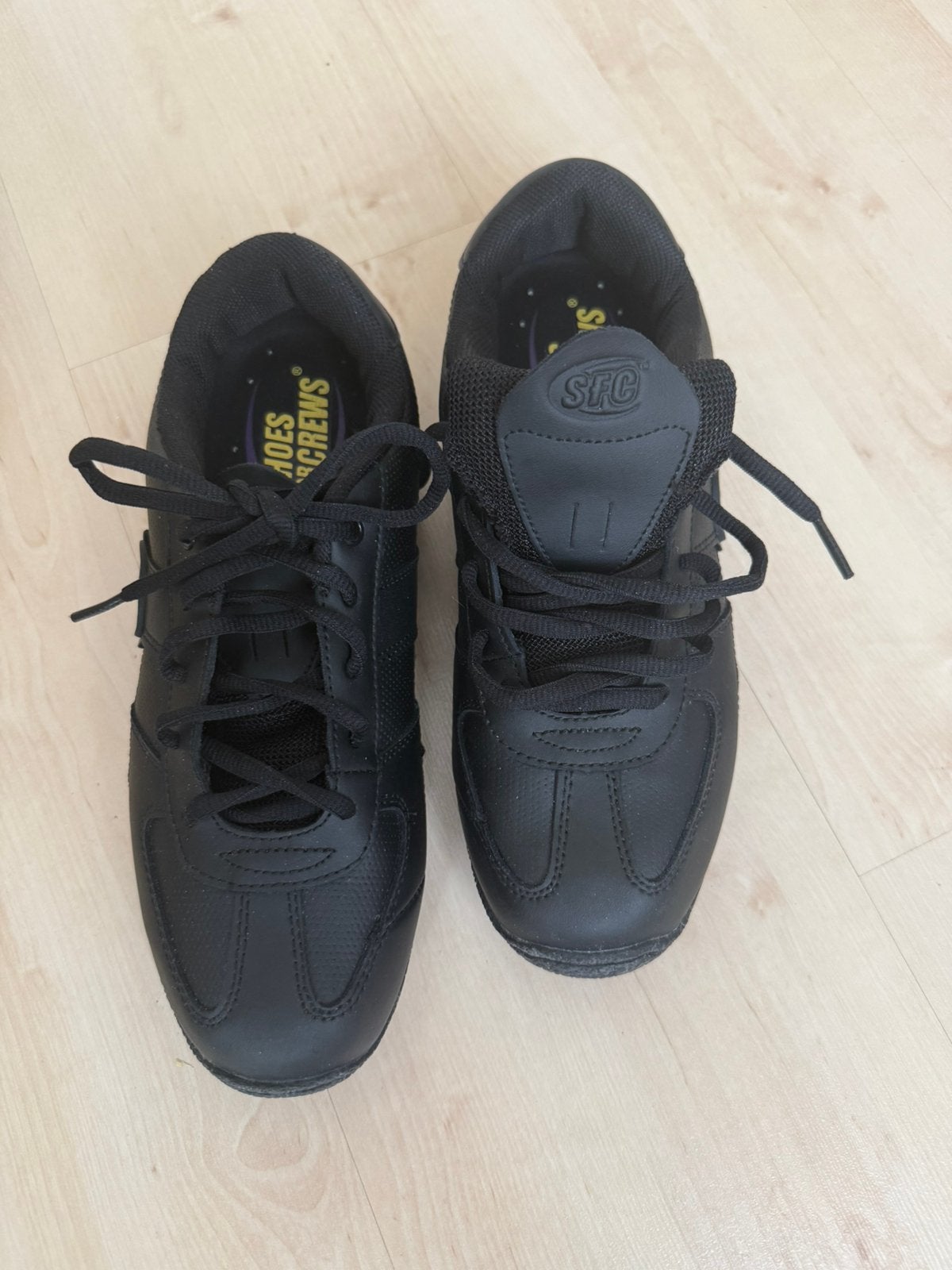 Shoes For Crews | Werkschoenen | Antislip | Maat 40| Zwart, Verzenden, Zwart, Zo goed als nieuw, Werkschoenen