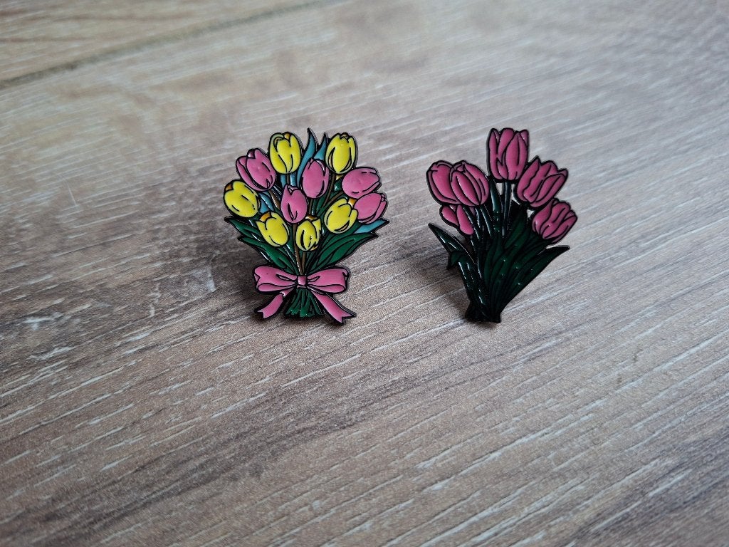 2 leuke pins van bossen tulpen te koop, Verzamelen, Speldjes, Pins en Buttons, Ophalen of Verzenden, Nieuw, Overige onderwerpen
