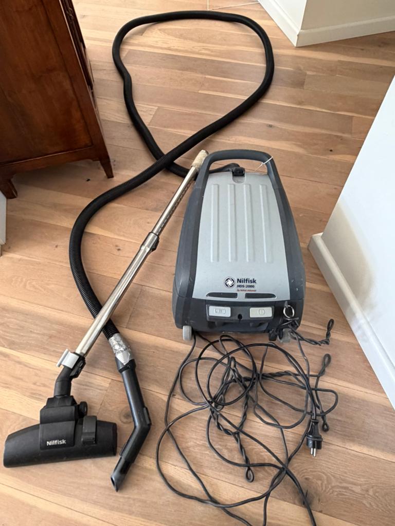 Vacuum cleaner Nilfisk HDS 2000, Ophalen, Zo goed als nieuw