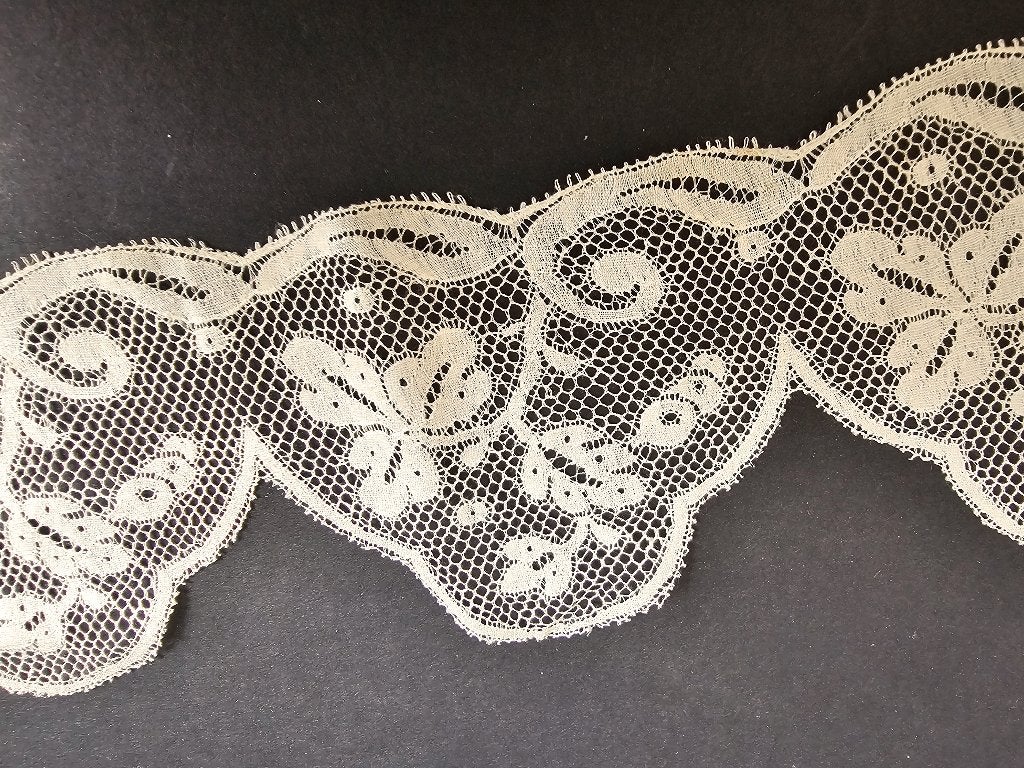 Antiek fijn Frans kant 2,9m x 8cm  Rijselse kant? nr.110, Ophalen of Verzenden, Kant