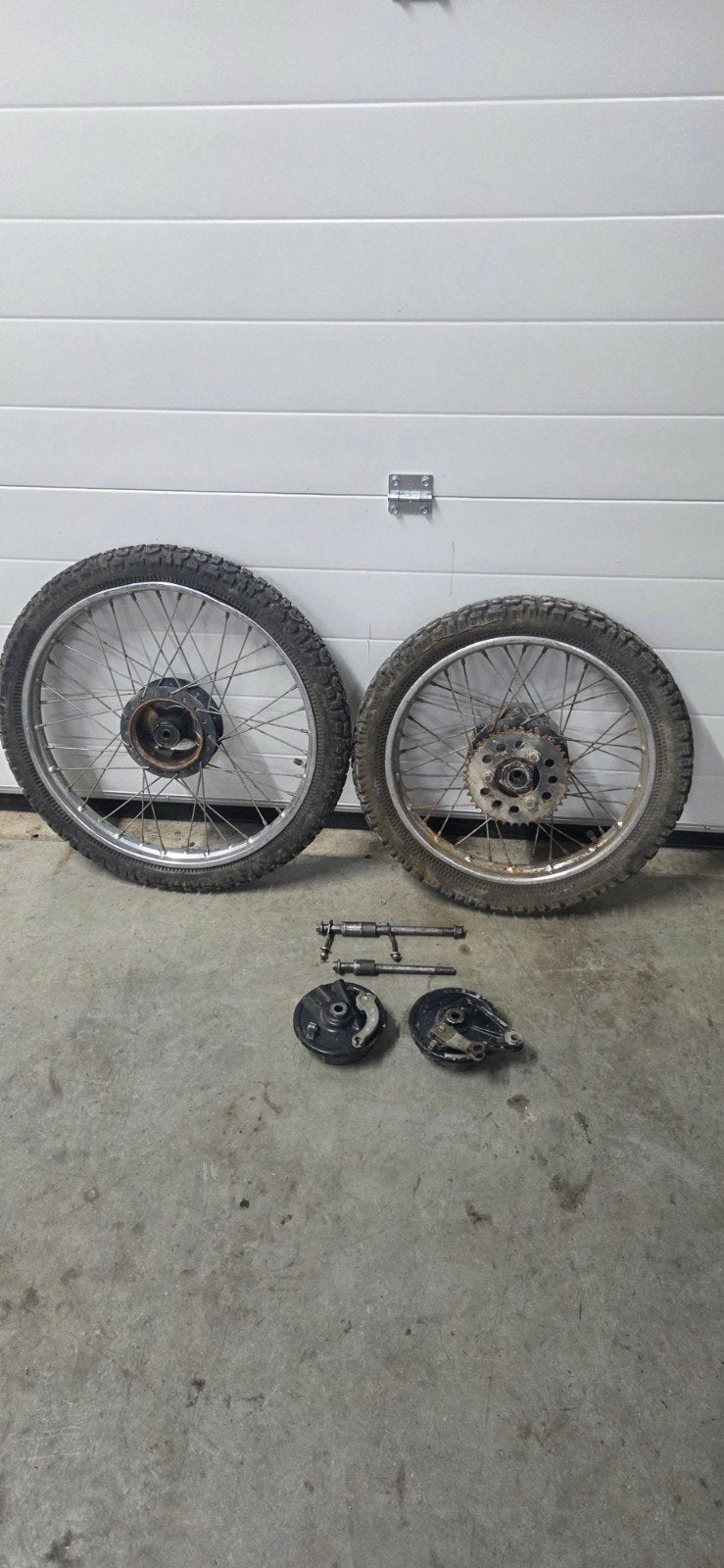 setje wielen Honda mt5 mt8 zelfde DOT nummers, Ophalen of Verzenden, Gebruikt, Overige typen, Honda mt mtx mb mtx mb mbx nsr ns1