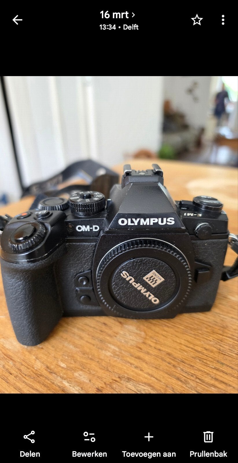 Olympus OM-D E-M1 met batterijgrip en lader, Gebruikt, Acculader, Olympus, Opladen via netstroom