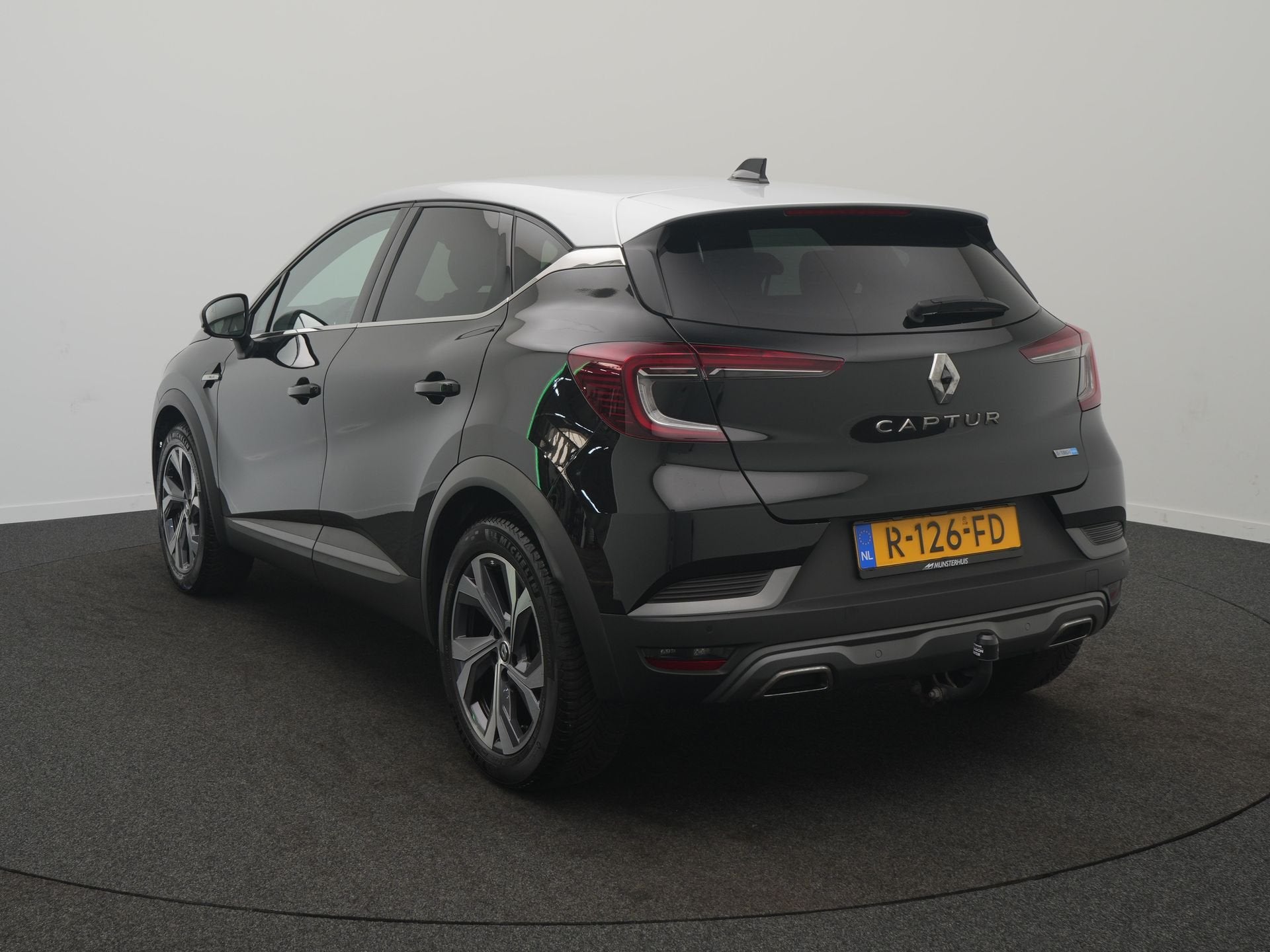 Renault Captur E-Tech Full Hybrid 145 R.S. Line - RIJKLAARPR, Gebruikt, 4 cilinders, Overige brandstoffen, Bedrijf