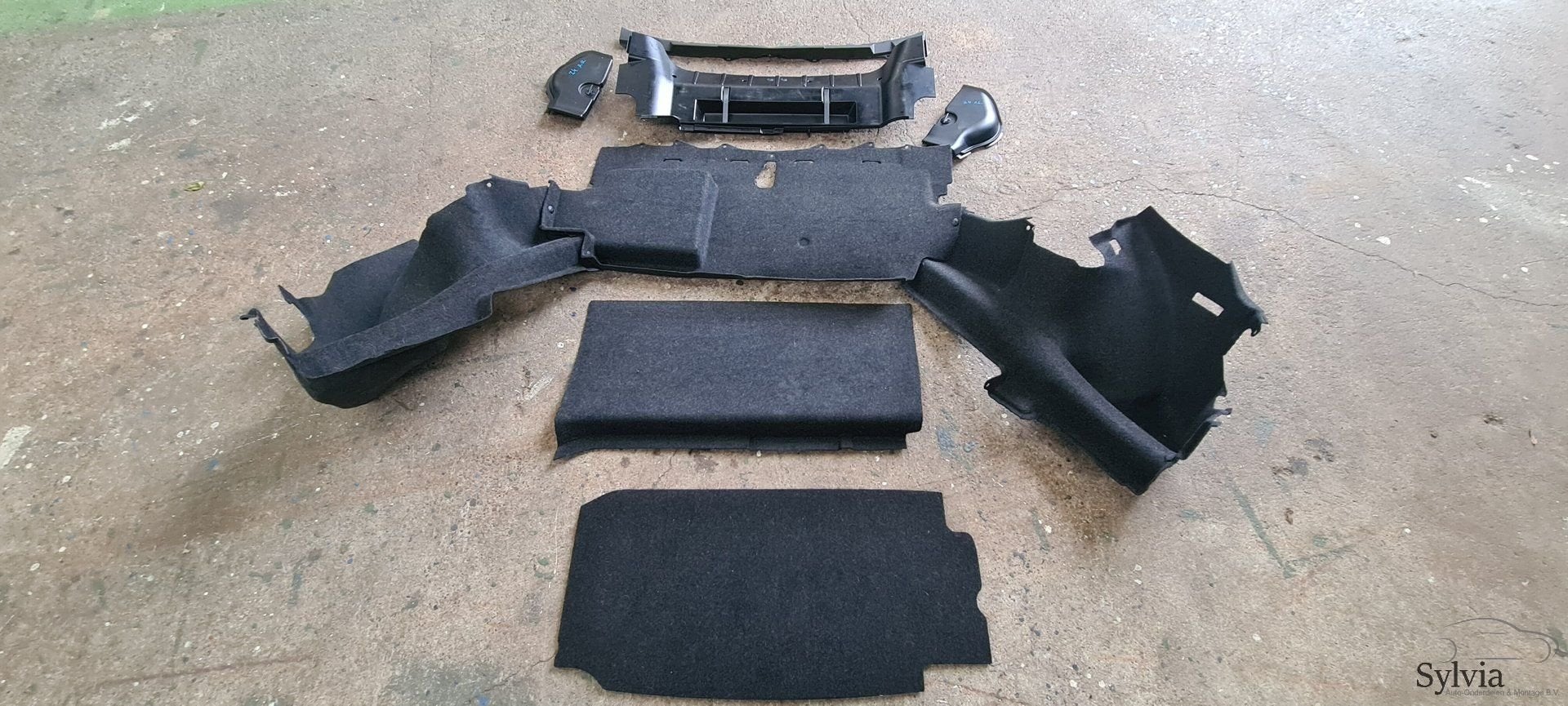 Bekleding set  kofferbak bagageruimte  grijs BMW Z4 E85, Gebruikt, -, -, Ophalen of Verzenden