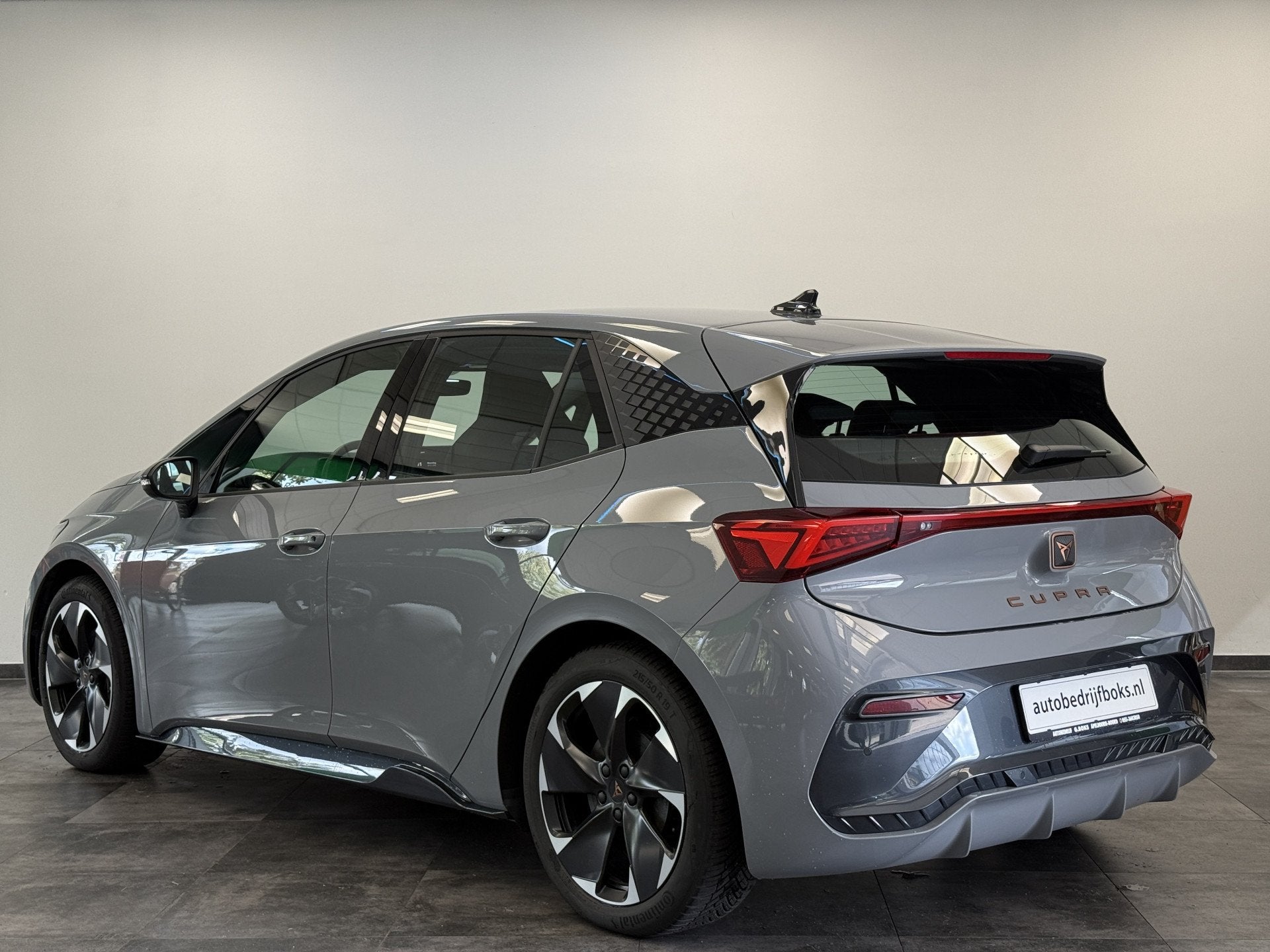 CUPRA Born Impulse 62 kWh Virtual Cockpit Apple/Android Auto, Auto's, Automaat, Gebruikt, 375 min, 1728 kg