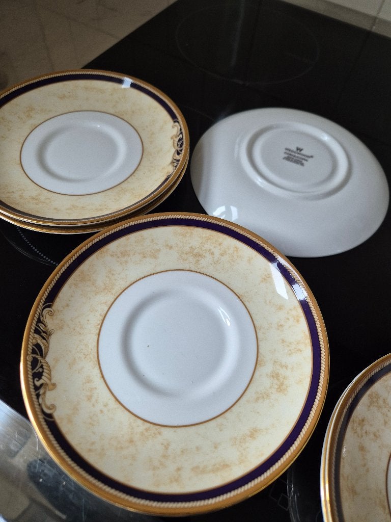 Wedgwood Cornucopia, 9 losse schoteltjes 14.8 en 16 cm, Ophalen of Verzenden, Zo goed als nieuw, Kop(pen) en/of Schotel(s), Wedgwood