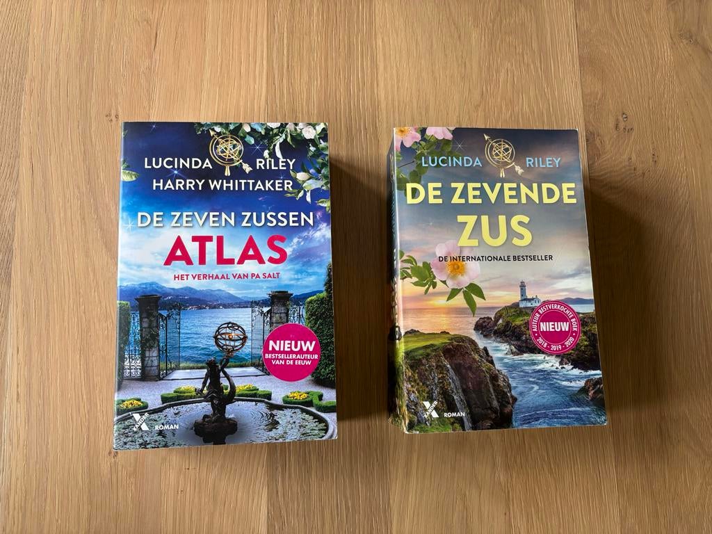 ‘De zevende zus’ en ‘Atlas’ van Lucinda Riley (bundel), Ophalen of Verzenden, Zo goed als nieuw