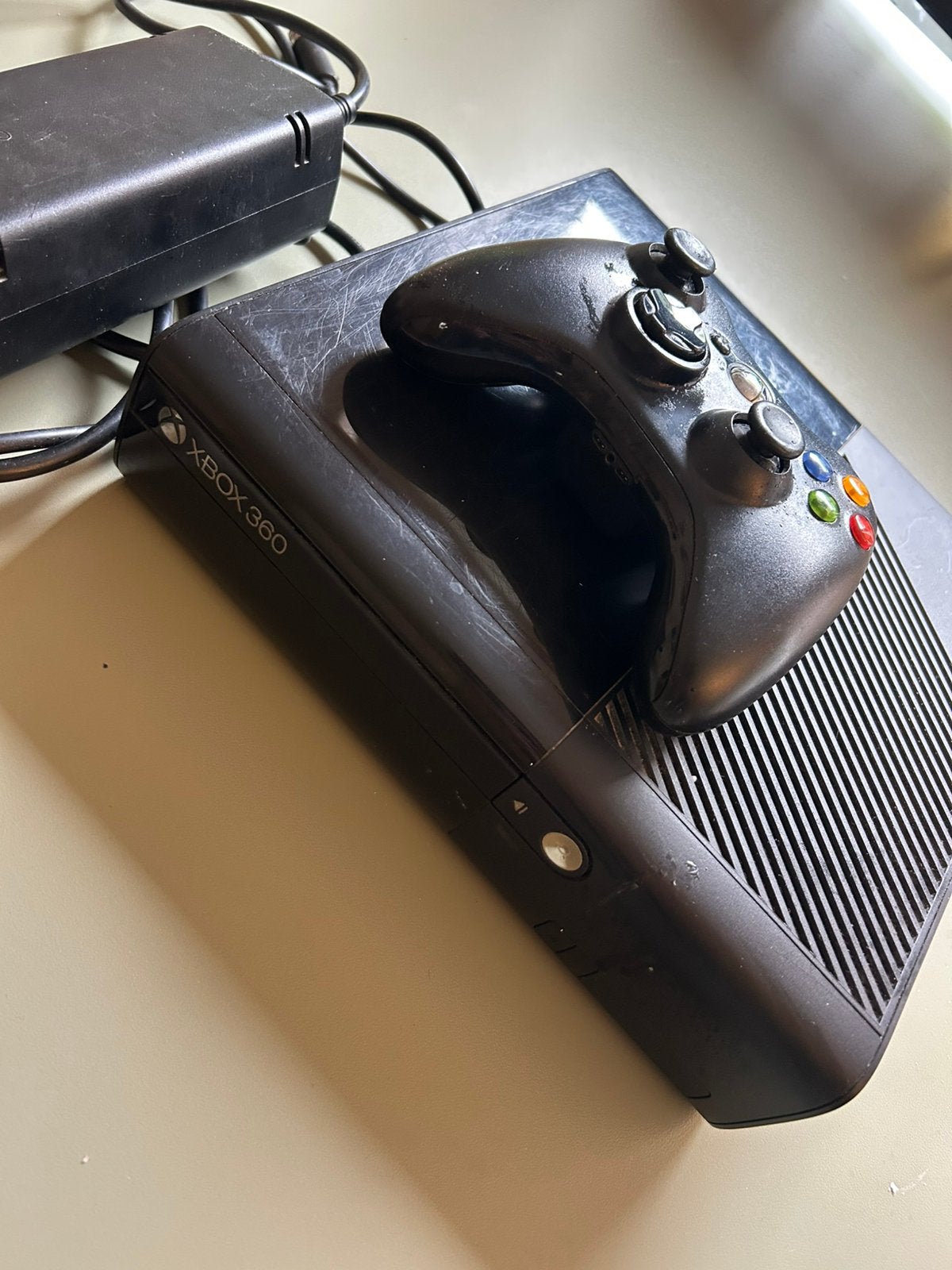 Xbox 360 S met controller, Spelcomputers en Games, Spelcomputers | Xbox 360, 4 GB, Ophalen of Verzenden, Met 1 controller, Gebruikt