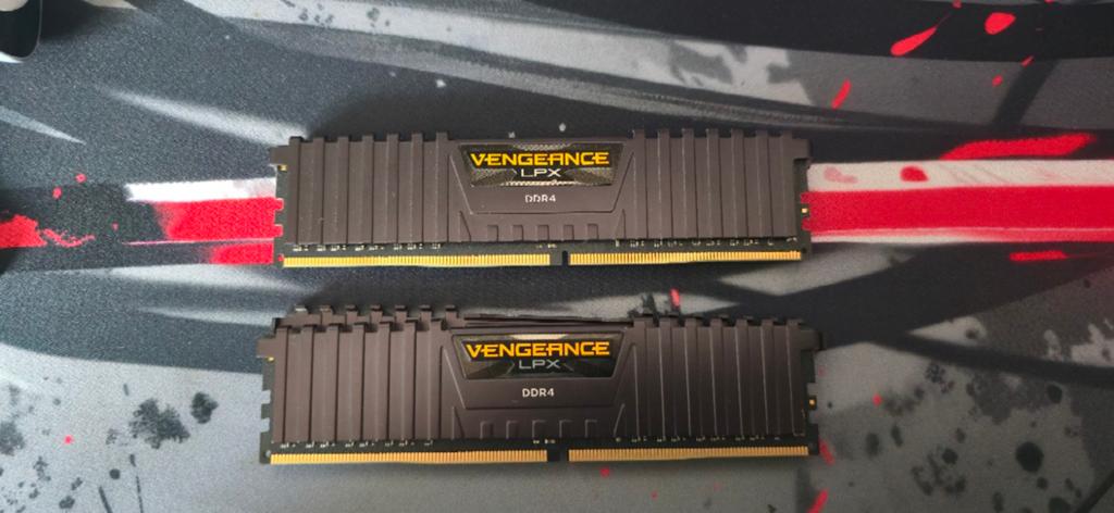 16GB RAM Corsair (2x8GB), Ophalen, Gebruikt, DDR4, Desktop