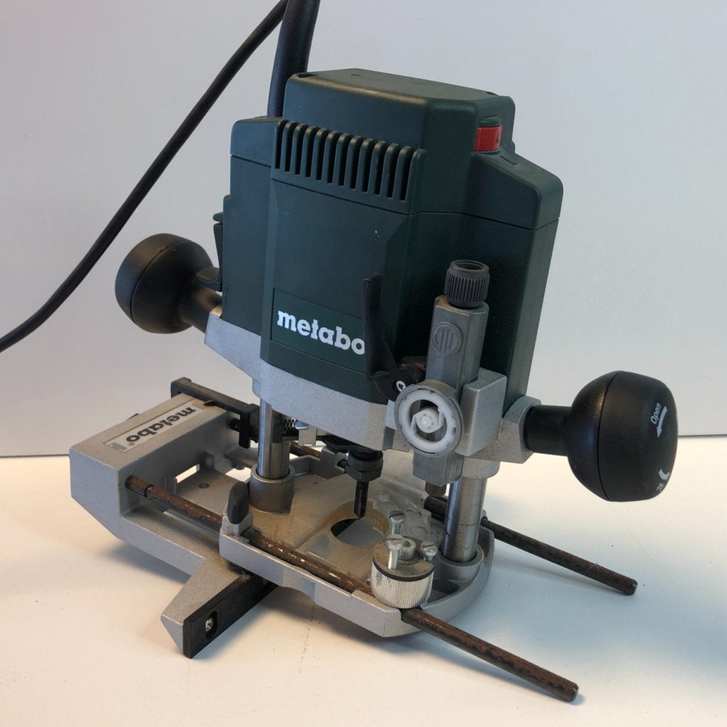Metabo OF E 1229 Signal Bovenfrees | Gebruikt, Metabo, Zo goed als nieuw, Support@metabo.com, Metabo Corporation, Metabo-Werke GmbH, 
72622 NÃ¼rtingen
Germany