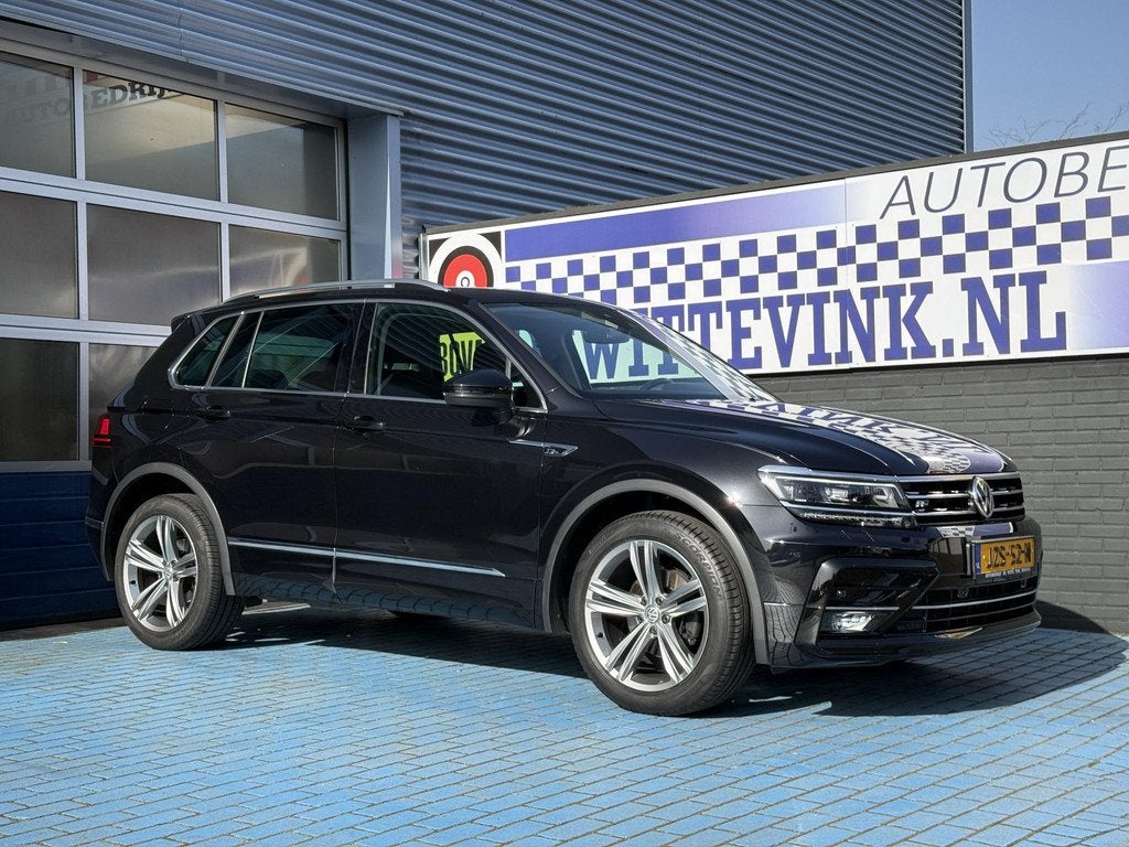 Volkswagen Tiguan 1.4 TSI R-LINE ADAP CRUISE TREKH VIRTL., Auto's, 12 maanden, Stof, 4 cilinders, Adaptive Cruise Control