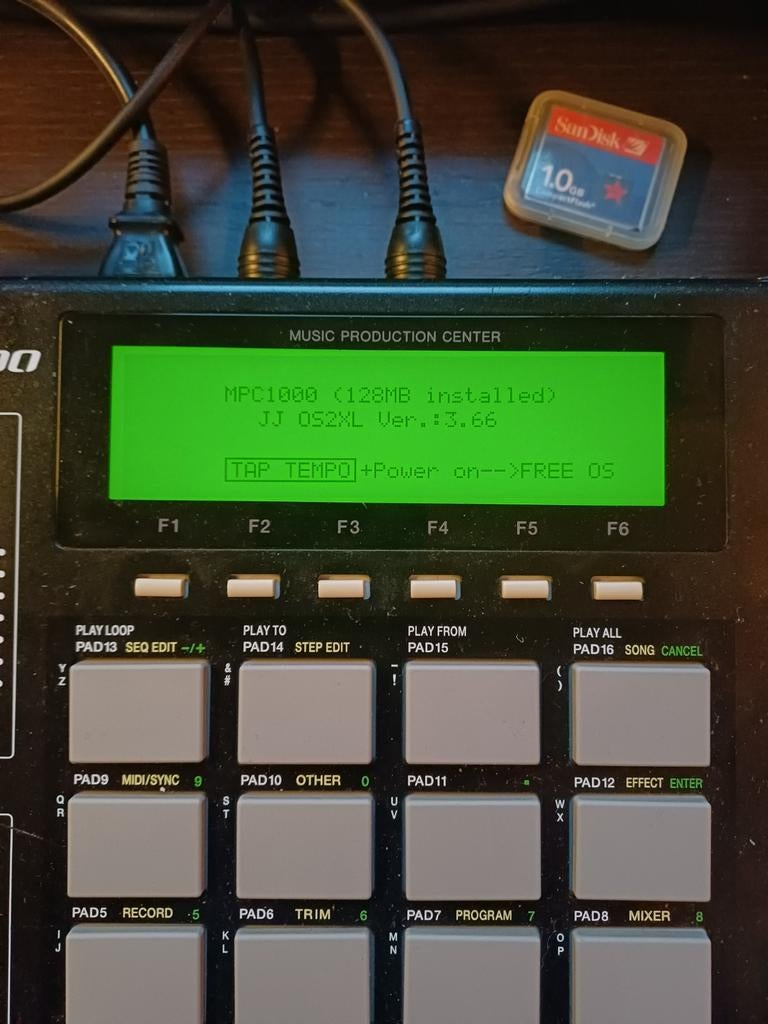 Mpc 1000 + JJOS2XL te koop OF ter ruil voor akai mpc 2000xl, Ophalen of Verzenden, Gebruikt