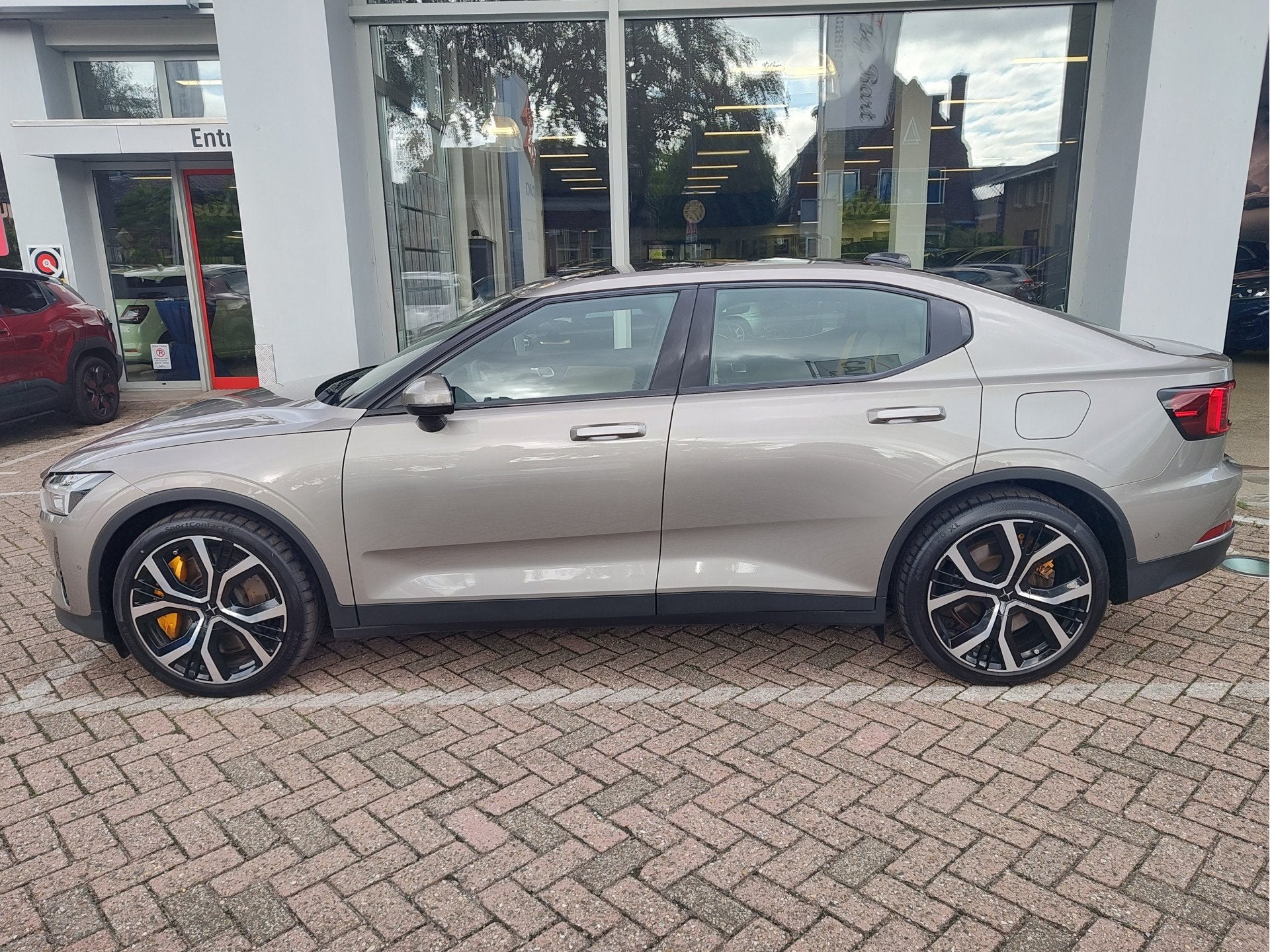Polestar 2 LONG RANGE DUAL MOTOR LAUNCH 78KWH PERFORMANCE |, Auto's, Polestar, Automaat, Parkeercamera, Gebruikt, Beige