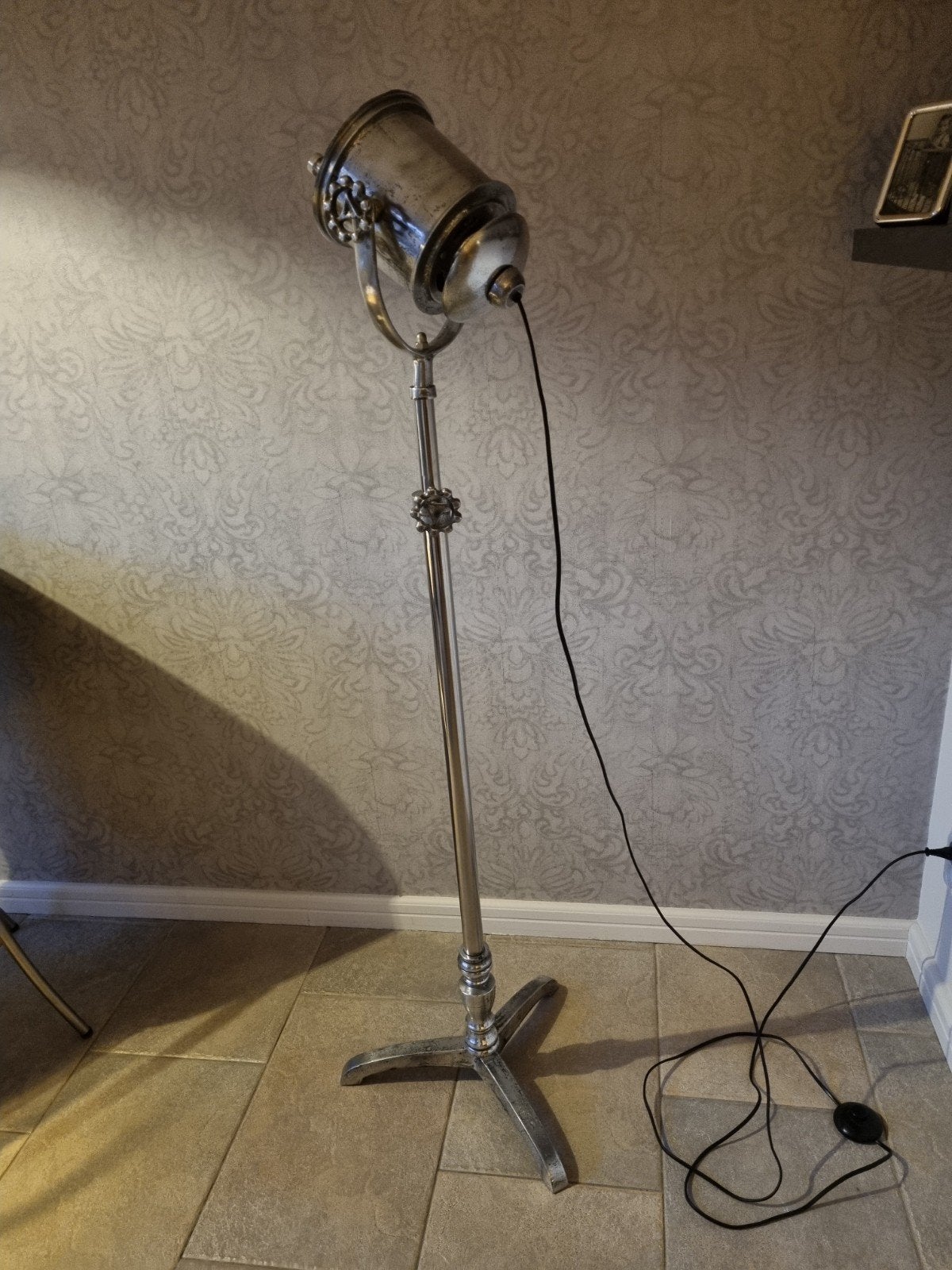 Industriële Vloerlamp / Spotlight - Metaal, Ophalen, Overige fittingen, Zo goed als nieuw, Metaal