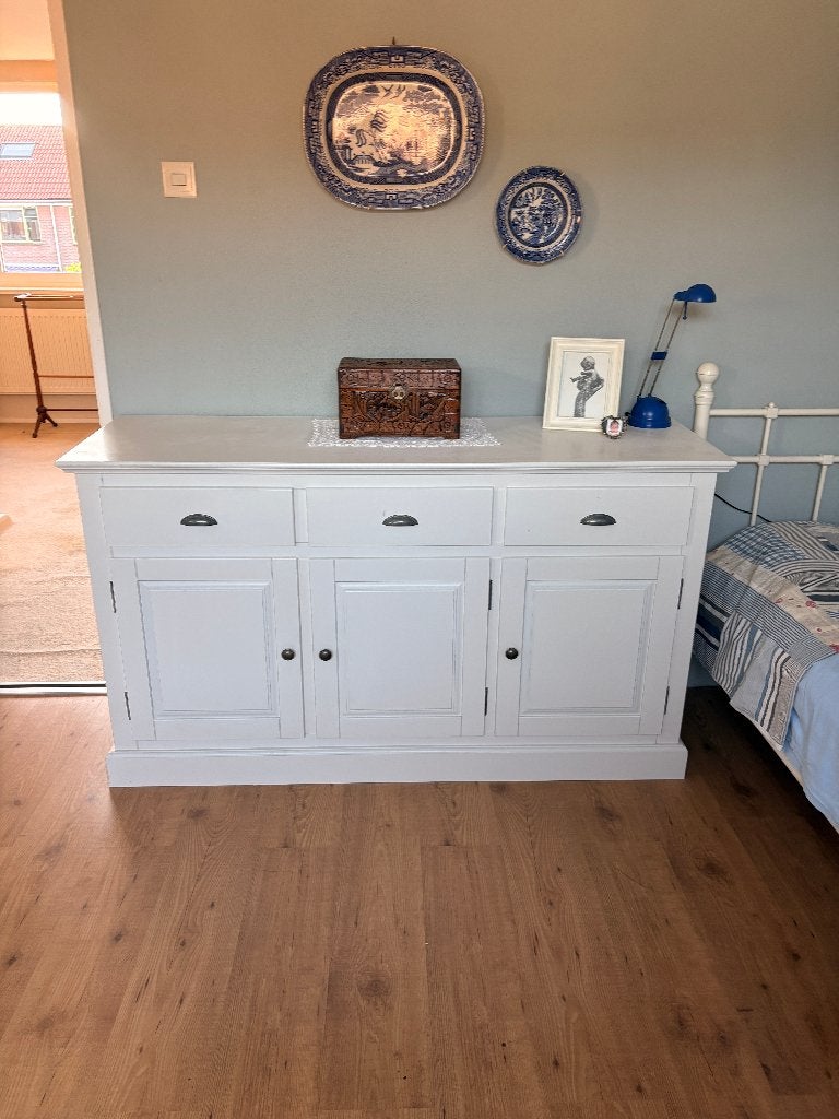 Witte landelijke dressoir kast / commode (1 van 2), Ophalen, Gebruikt, Met deur(en), 150 tot 200 cm