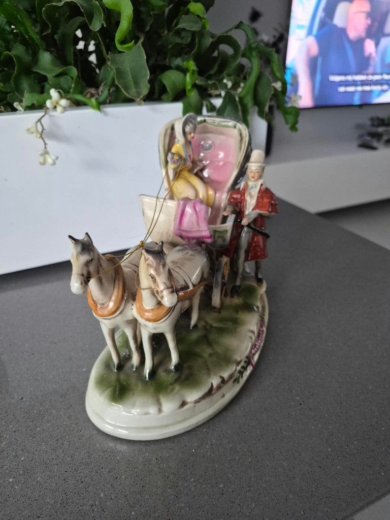 Beeldje porselein, Antiek en Kunst, Ophalen
