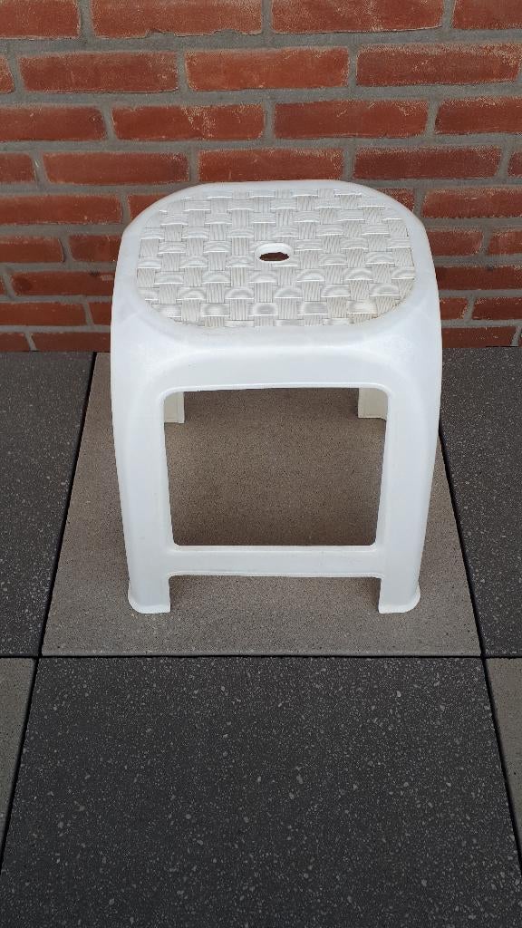 Hoog keuken krukje / opstap, Ophalen, Zo goed als nieuw, Kunststof