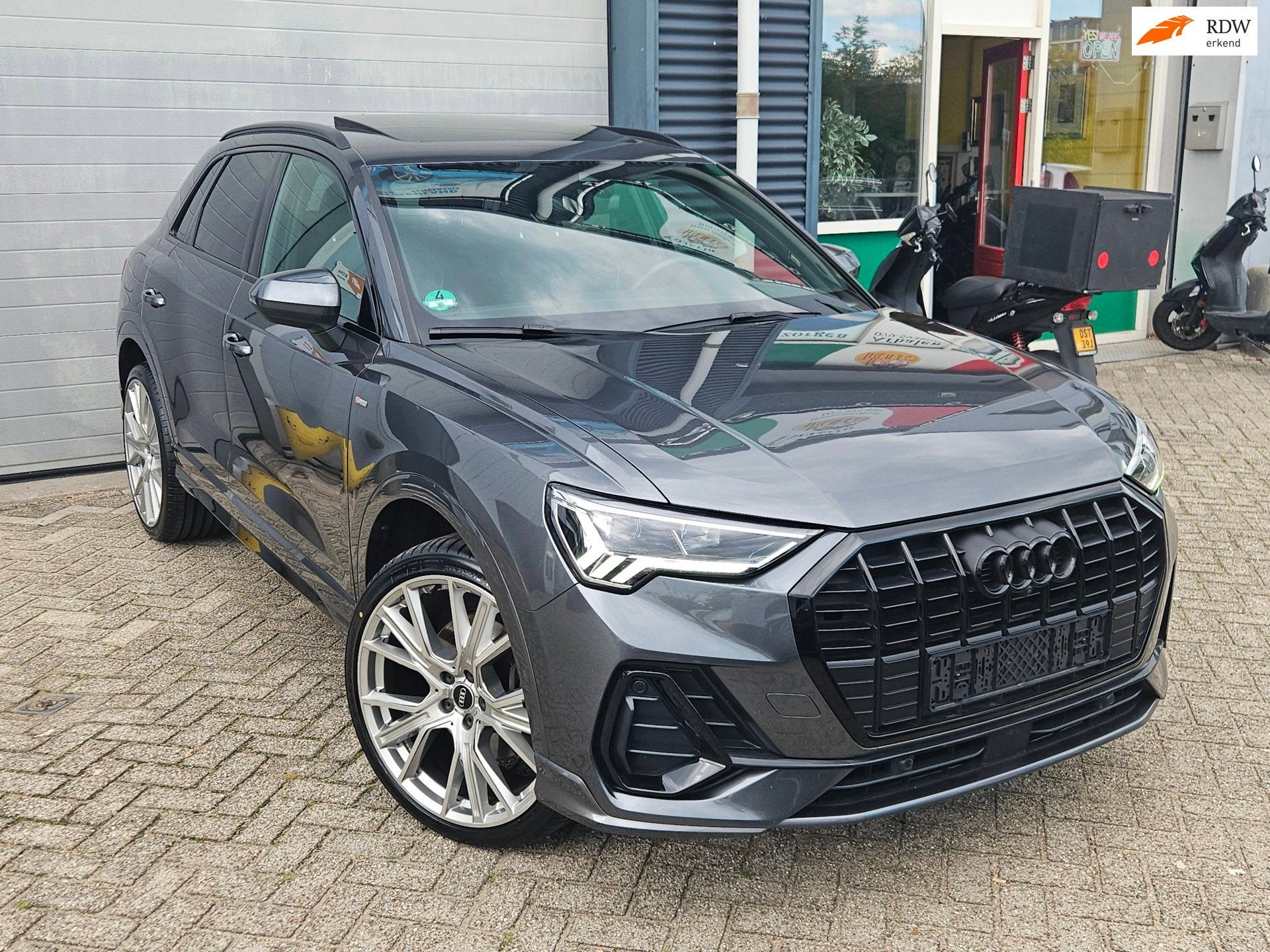 Audi Q3 45 TFSIe 3x S-Line|PANO|360|B&O|Memory|Matrix|ACC|Bl, Auto's, Dealer onderhouden, Gebruikt, Leder en Stof, Plug-in hybride