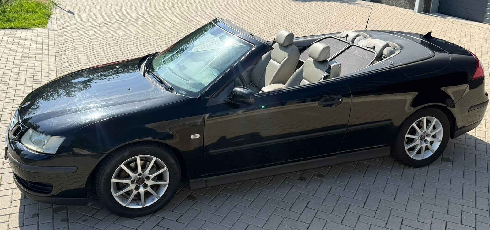 ‼️SAAB 9.3 CABRIOLET 1.8T 150PK VECTOR ZOMER AKTIE €2230‼️, Auto's, Saab, Achterwielaandrijving, 4 cilinders, Zwart, Leder