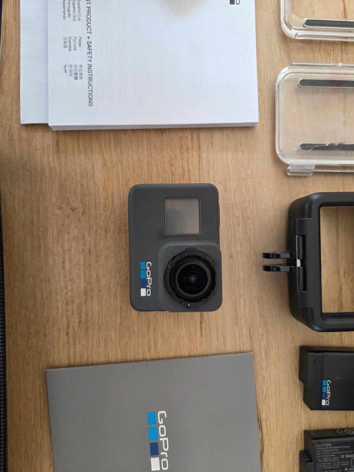 Foto 3 van GoPro Hero 6 Black - incl. accessoires en 2x 64GB opslag