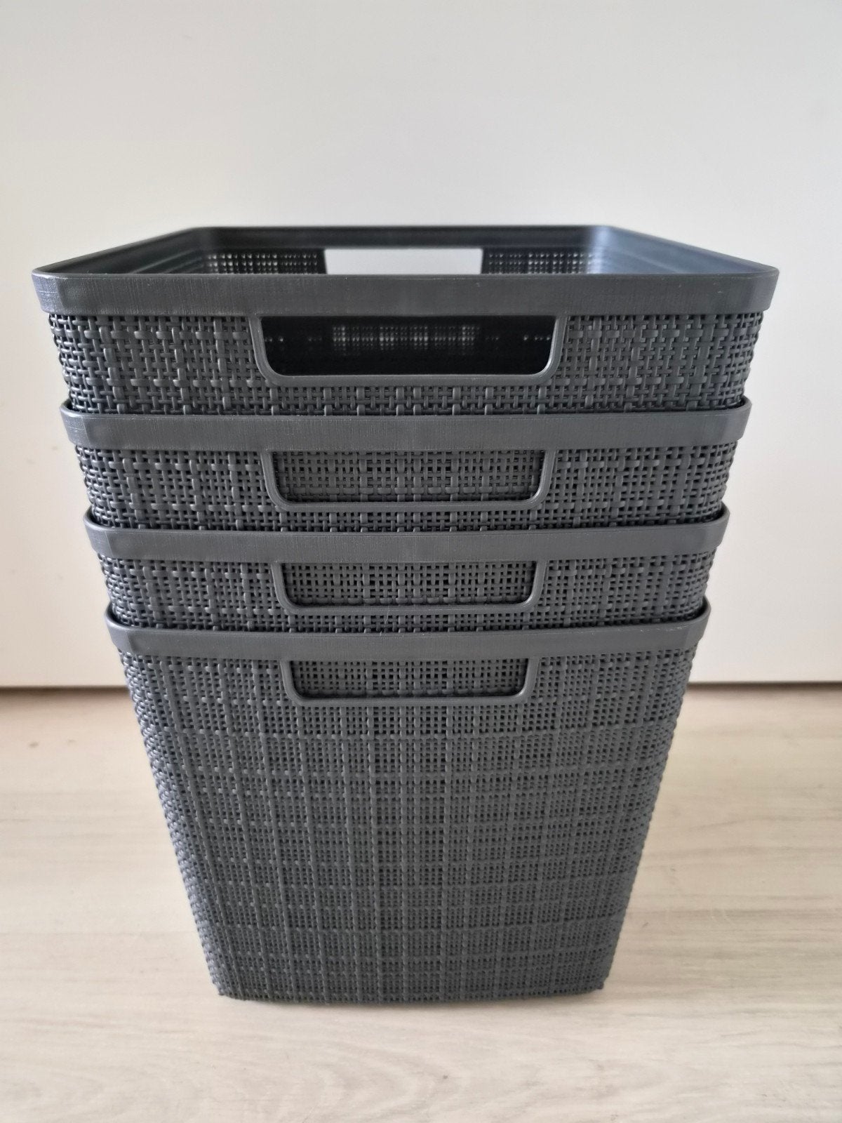 Curver opbergmand 27x27 cm (boven) 25x25 cm (onder), Ophalen, Gebruikt, Mand, Vierkant