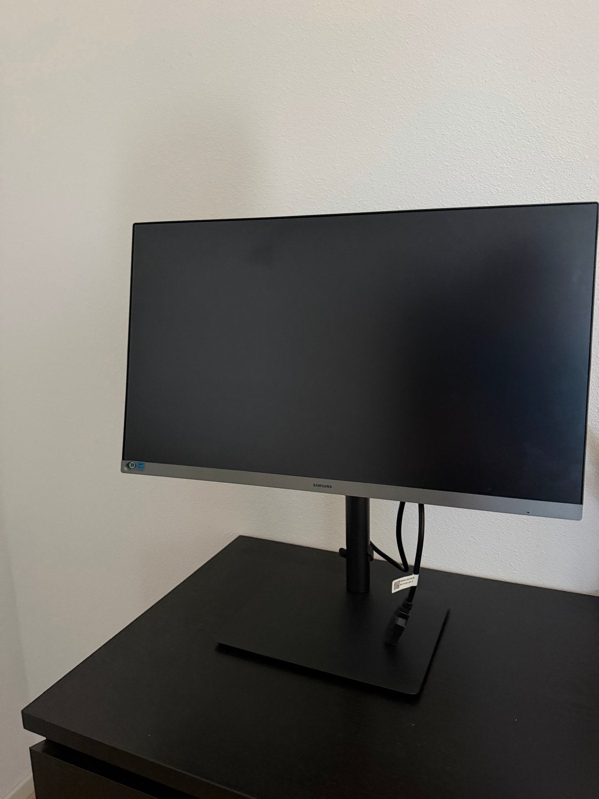 Samsung Essentials 24 inch monitor, Ophalen, HDMI, IPS, Kantelbaar