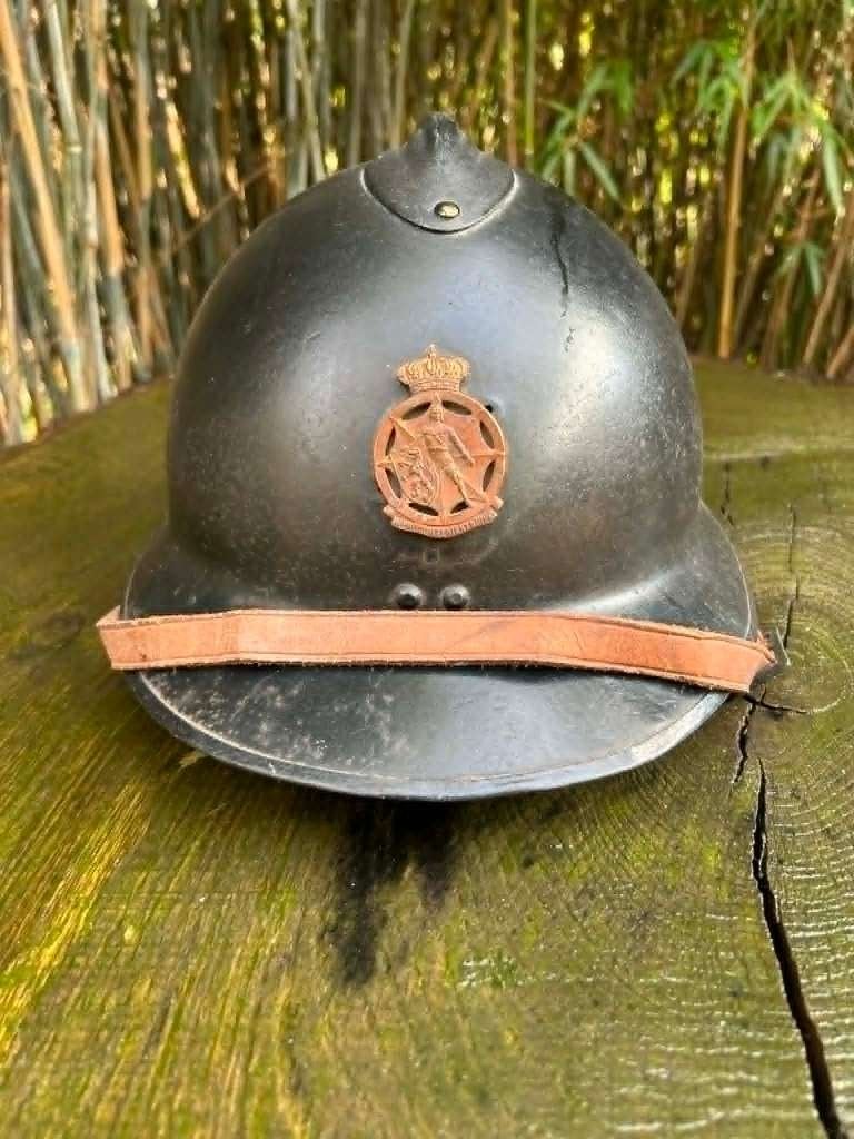 Belgische DP helm WOII, Verzamelen, Ophalen of Verzenden, Landmacht, Overige gebieden, Helm of Baret