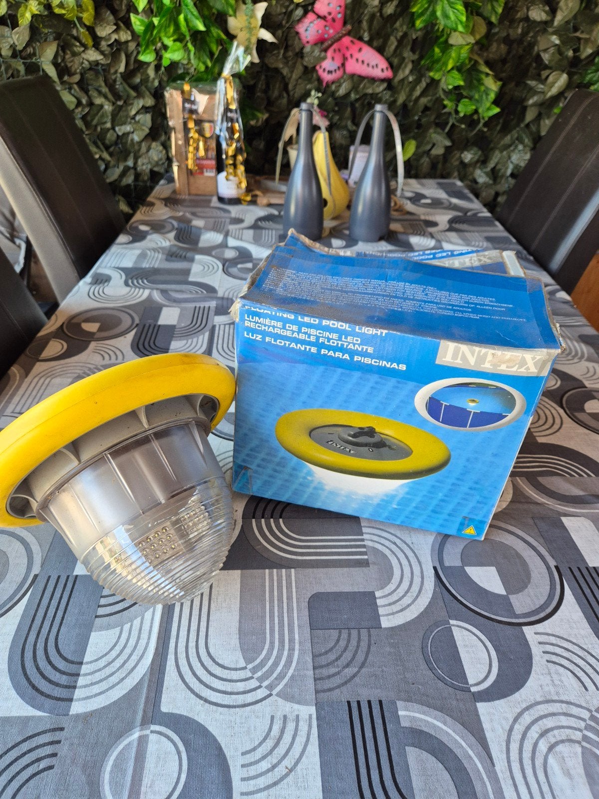 Intex Drijvende LED Zwembadlamp - Oplaadbaar, Ophalen, Gebruikt, Verlichting