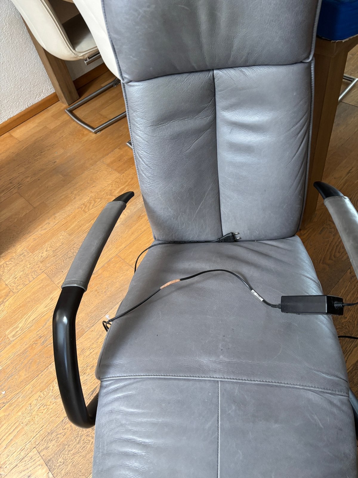 Relaxfauteuil, Ophalen, Strak, Gebruikt, Minder dan 75 cm