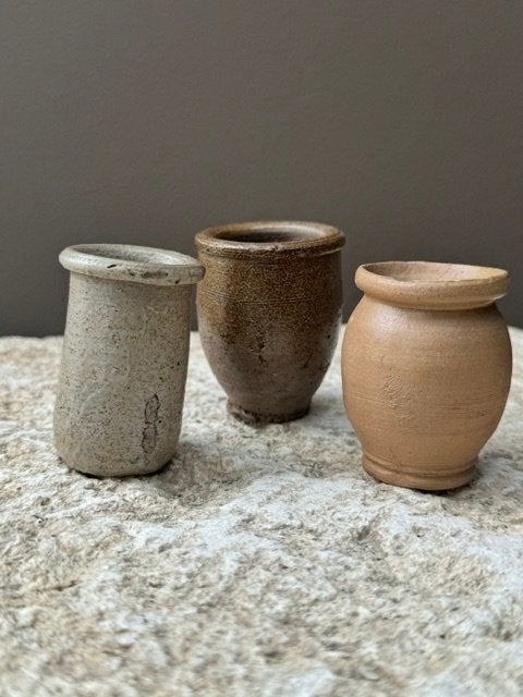 3 kleine zalfpotjes, Antiek en Kunst, Antiek | Keramiek en Aardewerk, Ophalen of Verzenden