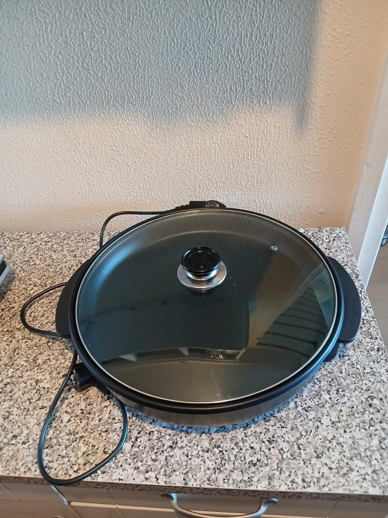 Keuken apperatuur.slow cooker electrisch 1x gebruikt. Zwart, Witgoed en Apparatuur, Contactgrills, Ophalen, Zo goed als nieuw