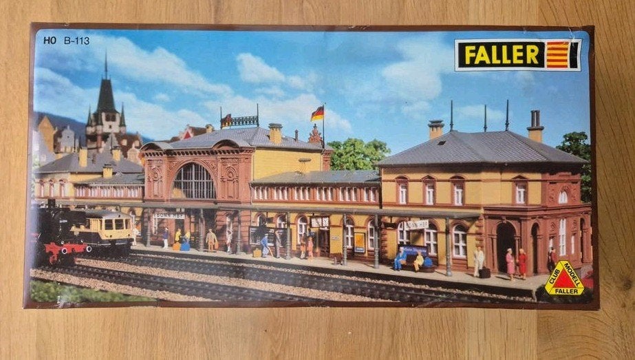 Faller Station Bonn B-113 H0 - Nieuw in ongeopende doos, Overige merken, Gelijkstroom of Wisselstroom, Brug, Tunnel of Gebouw