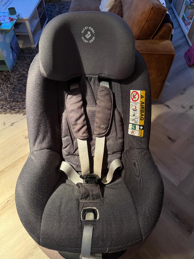 Maxi cosi en Pebbles peuter stoel met isofix 2way fix base, Verstelbare rugleuning, Gebruikt, 0 t/m 18 kg, Ophalen of Verzenden