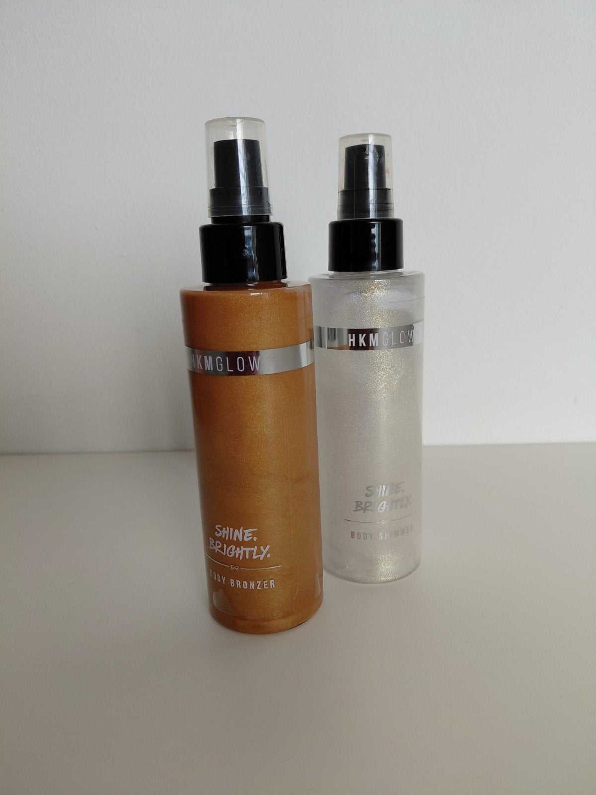 2 Flacons body shiner Hunkemöller, Sieraden, Tassen en Uiterlijk, Uiterlijk | Lichaamsverzorging, Ophalen of Verzenden, Nieuw