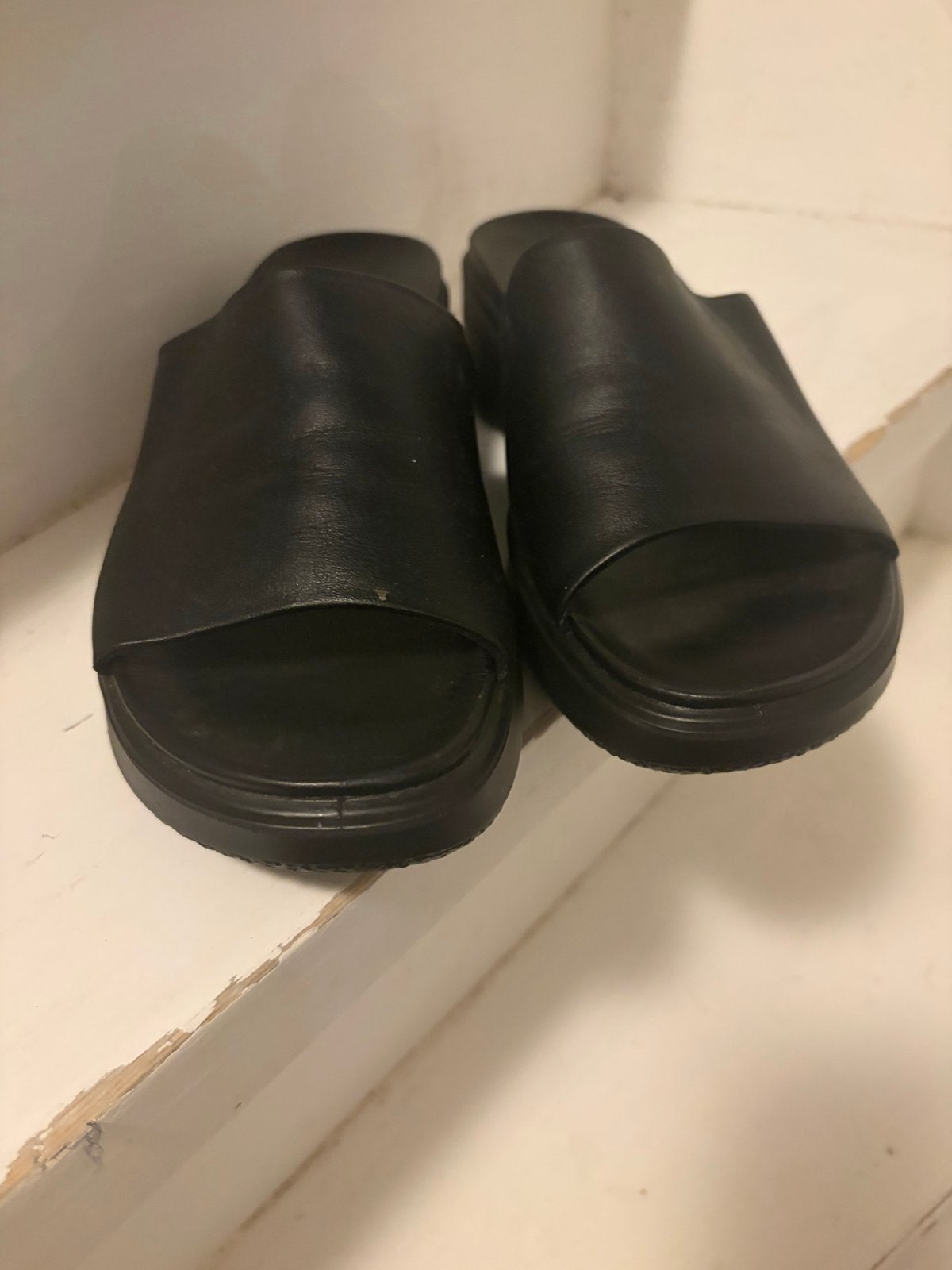 Zwarte Ecco slippers - Maat 40, Kleding | Dames, Ophalen of Verzenden, Gedragen, Zwart, Slippers