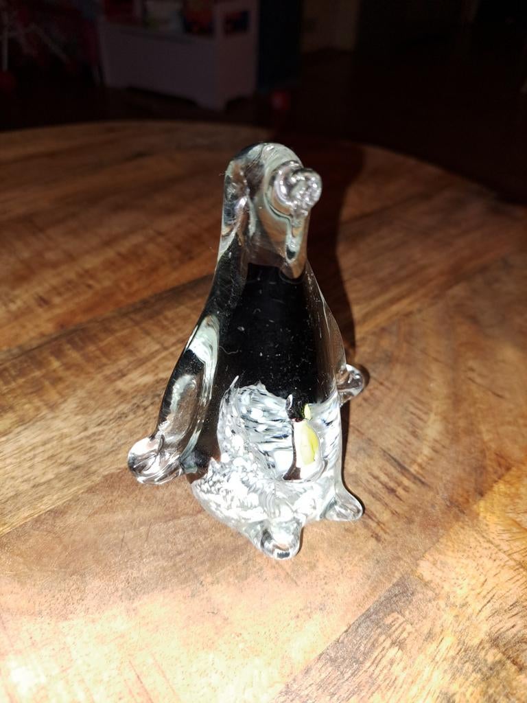 Diversen glazen beeldjes., Ophalen
