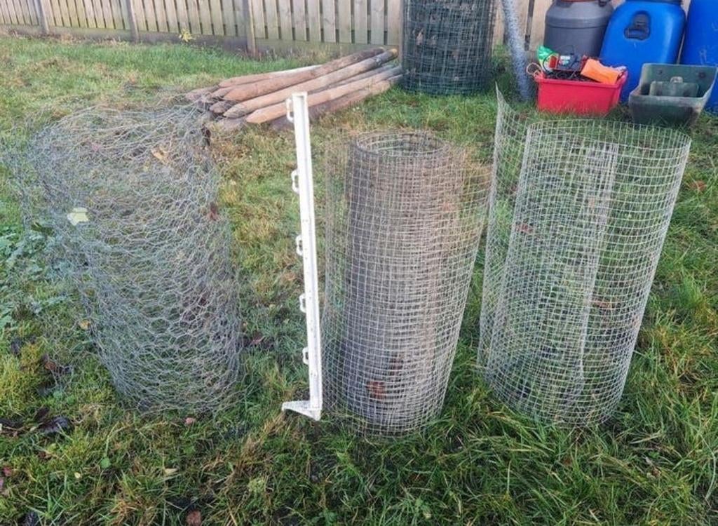 Laag gaas 51cm hoog met afrastering paaltje, Tuin en Terras, Gaas en Draad, Ophalen, Zo goed als nieuw, 10 tot 20 meter, Gaas
