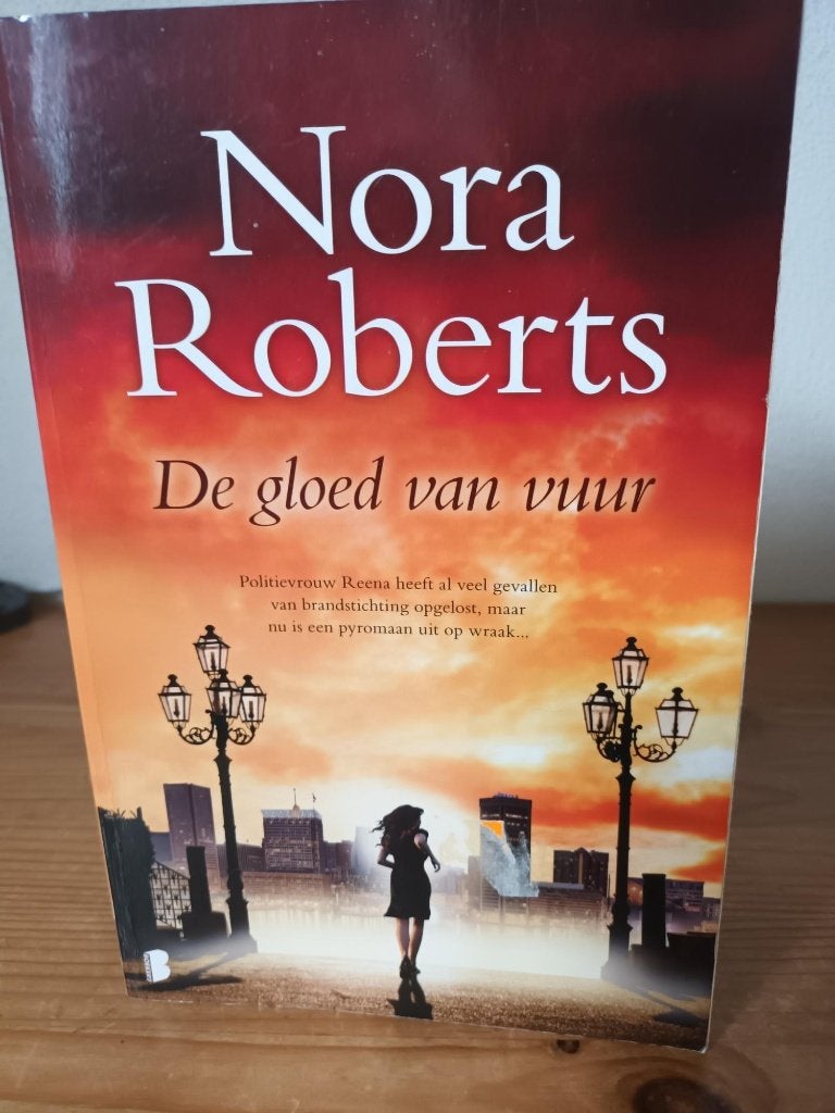 NORA ROBERTS, Ophalen of Verzenden, Zo goed als nieuw, Nora Roberts