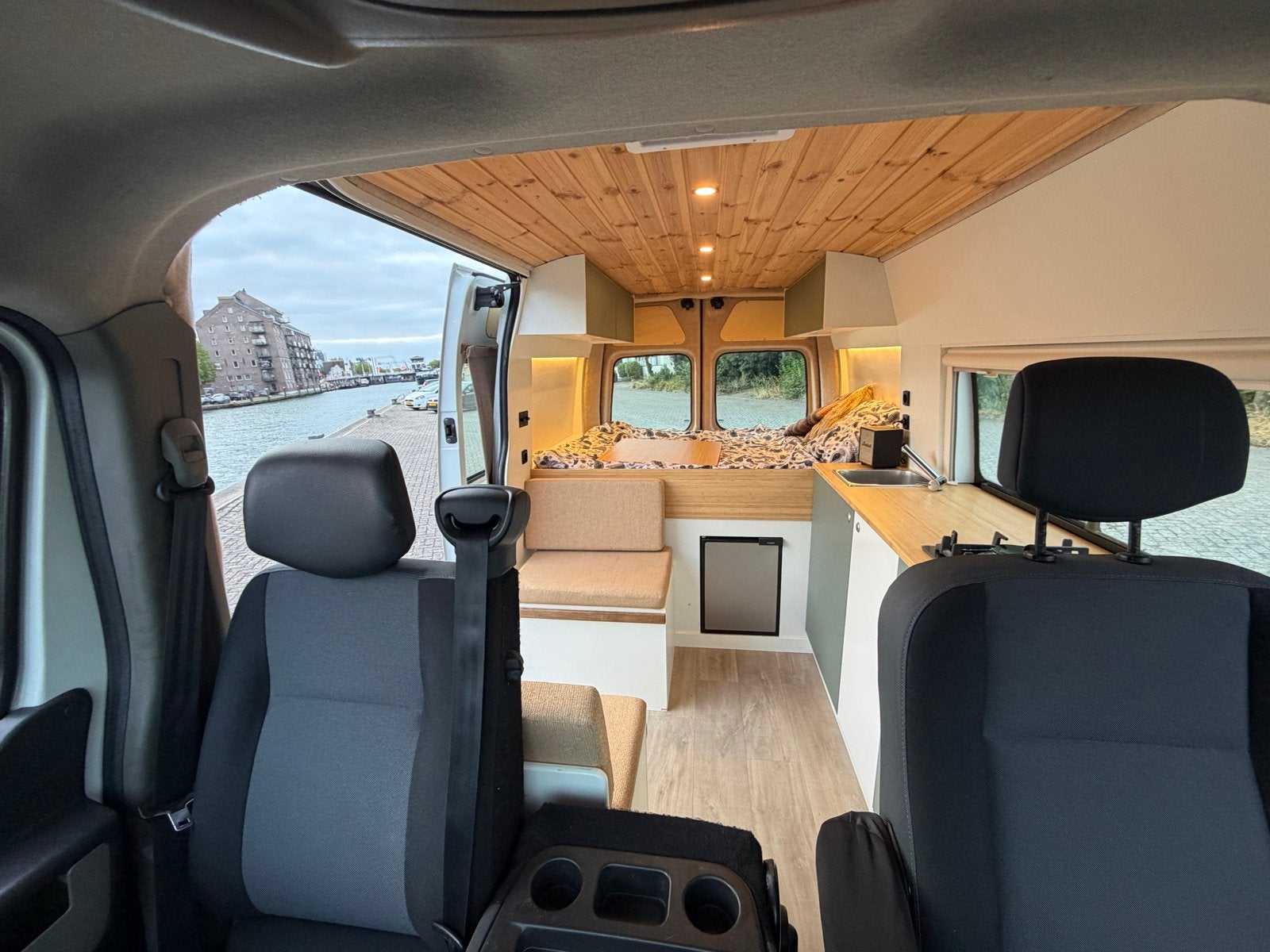 Caravans And Camping Compacte