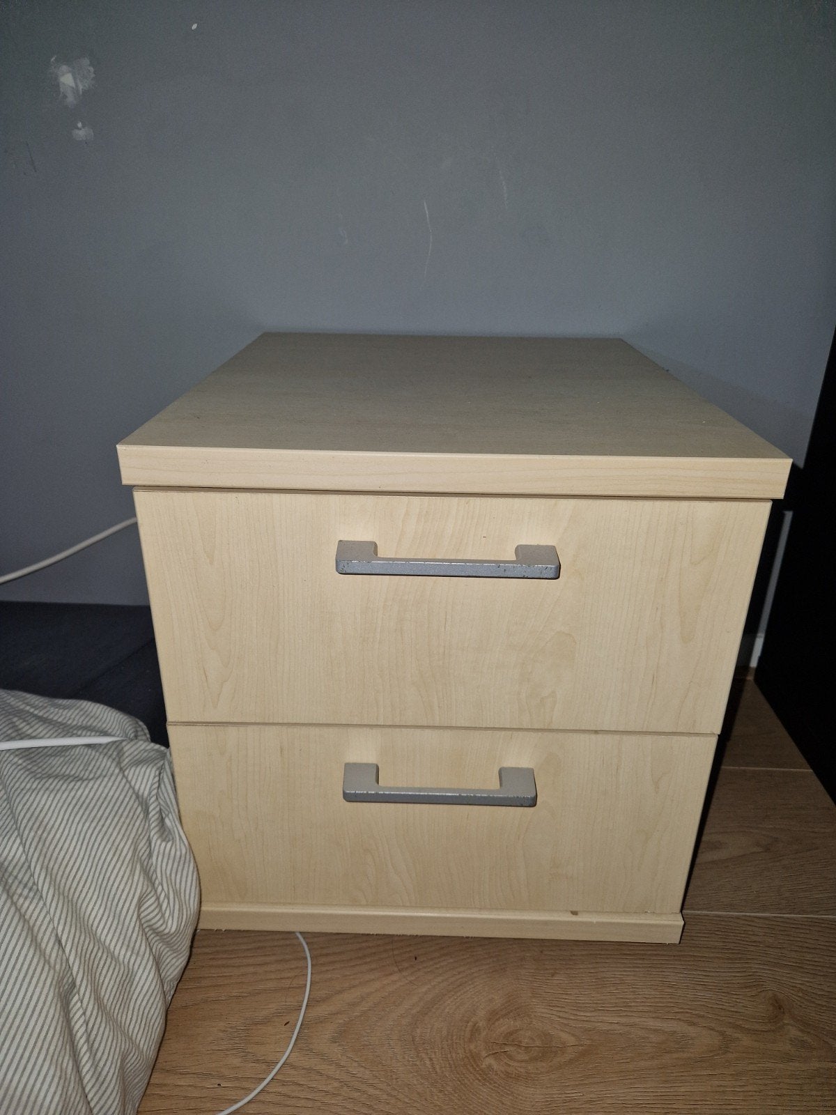 2 Megroma nachtkastjes - Goede kwaliteit, Ophalen, Gebruikt, Minder dan 45 cm, Minder dan 55 cm