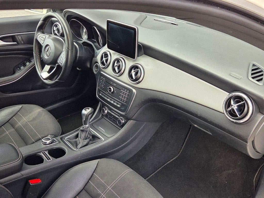Mercedes-Benz CLA-klasse Shooting Brake 180 Ambition, Voorwielaandrijving, Gebruikt, Euro 6, 4 cilinders